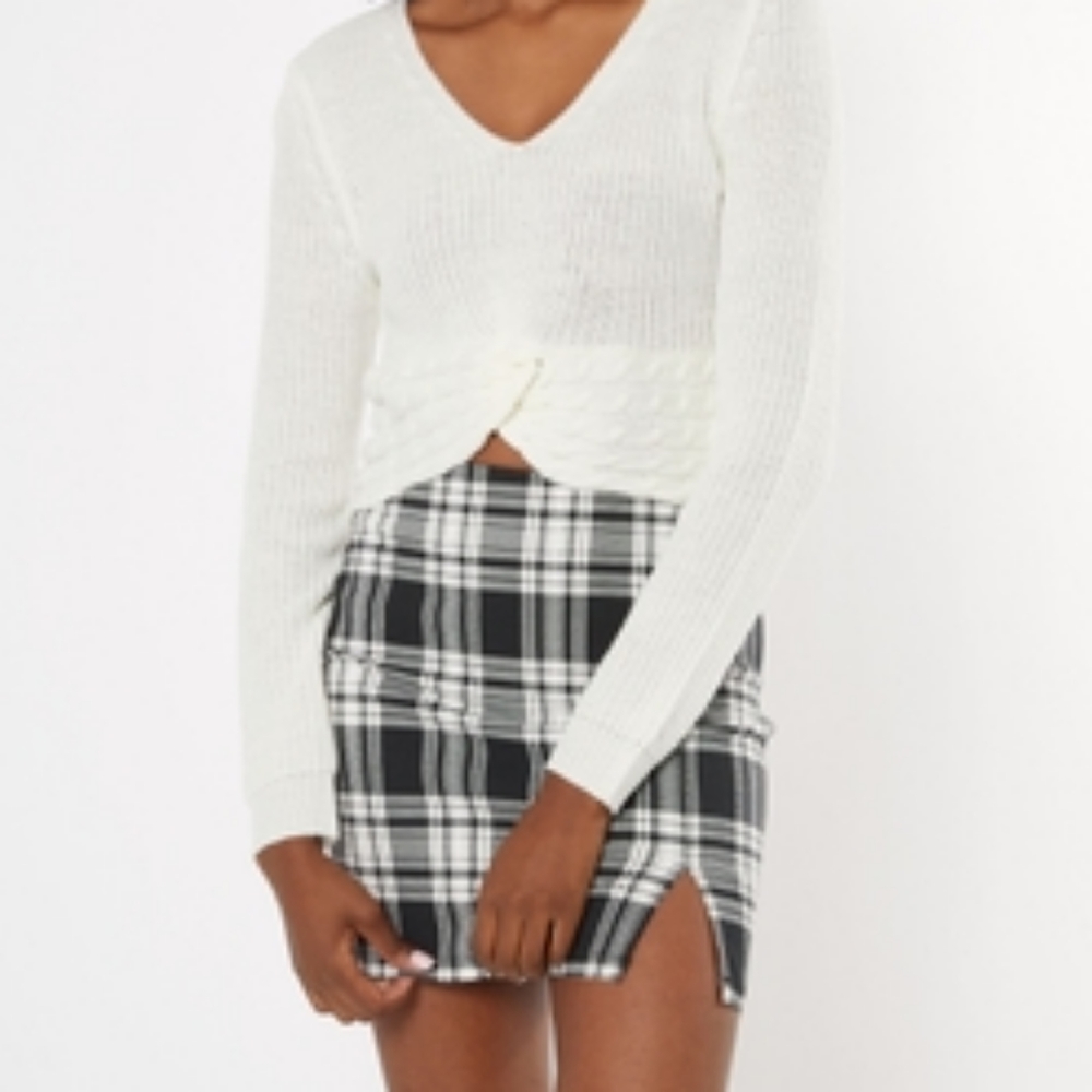 NWT White/Cream Sweater Crop Top with Twist Front